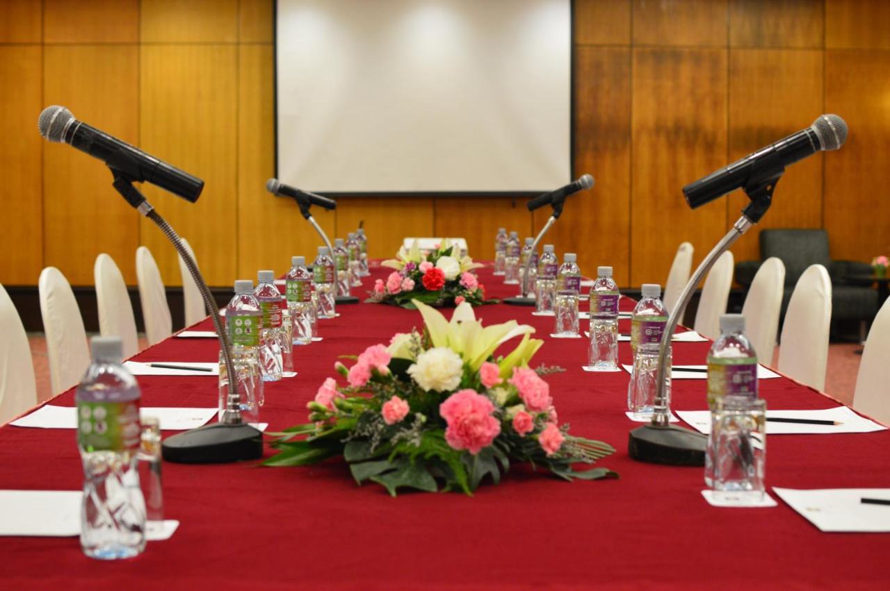 Bangsaen The Tide Resort מראה חיצוני תמונה