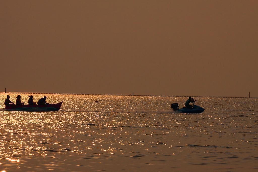 Bangsaen The Tide Resort מראה חיצוני תמונה